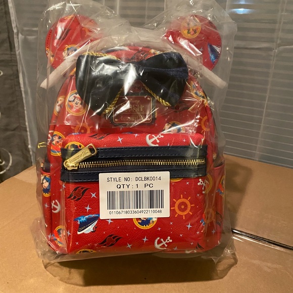Loungefly Other - Disney lounge fly backpack